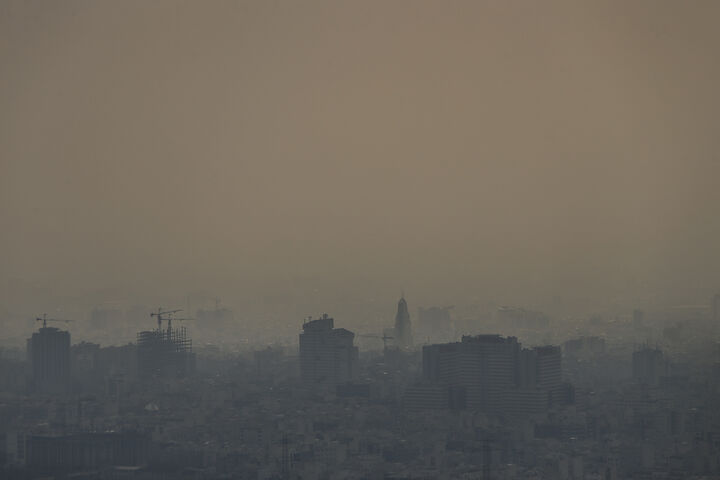 رنگ سیاه تهران