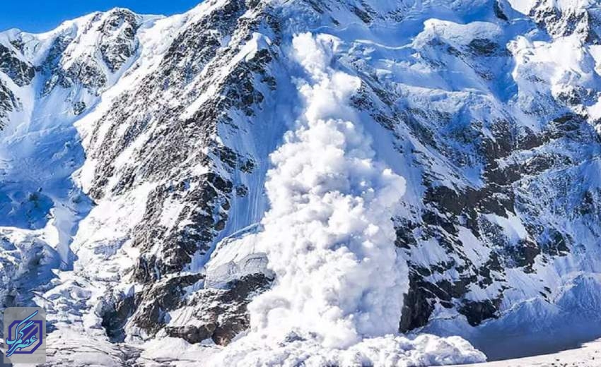 جاده چالوس به علت ریزش بهمن مسدود است