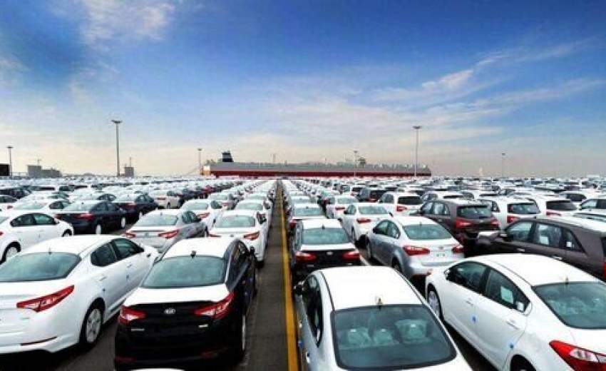 کشمکش بر سر تعرفه‌ واردات خودرو؛ وزیر صمت درباره افزایش قیمت‌ها هشدار داد